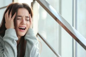 男友因我离异而嫌弃我，我该怎么办？（当爱情遇上离婚，如何应对心理障碍？）