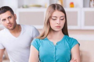 男友要回归家庭，我该如何放下？（面对男友回归家庭的决定，我该如何化解内心的矛盾？）