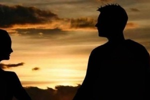 如何在热恋期后继续相处？（解决恋人间的问题与矛盾）