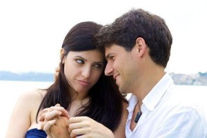 如何处理婚姻出轨问题（建立信任与沟通，挽救婚姻）