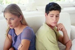 如何正确应对老公出轨问题（以发现老公出轨为例，女人该如何正确处理）