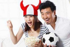 当穷家人反对时，该坚持还是放弃？（爱情和现实的博弈，执着与牺牲的取舍，你会怎么选择？）