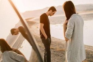 如何快速挽回男友（分手后还在想念他，这些方法让你快速重获他心）