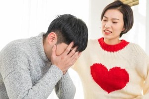 前男友的复合表现（从表情到行为，看他是否想复合）