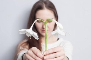 女生如何挽回前女友的心理技巧（15个实用的心理技巧帮你成功挽回前女友）
