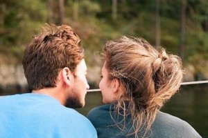 如何挽回女友的心（掌握5步方法，让你赢回她的爱）