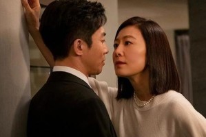 男友总是逃避姐弟恋婚姻问题，该怎么办？（探究姐弟恋婚姻的安全感问题，教你打破恋爱天花板）