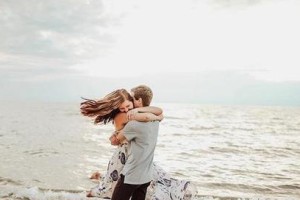 如何以二次吸引男生步骤挽回复合男生（重燃他的爱火，让他再次爱上你）