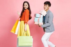 男友难以忘记前女友该如何应对（帮助男友走出前任阴影的有效方法）