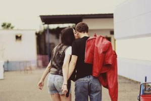 男人最反感女人聊这些话题（揭秘男人真正的心理需求，让你轻松亲近他）
