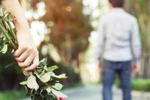 夫妻经济争吵，如何破解？（学会理性沟通，摆脱经济争吵的困扰）