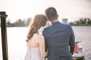 女友不上心，该放手还是继续坚持？（恋爱中的烦恼，如何选择？——犹豫、挣扎、决定）
