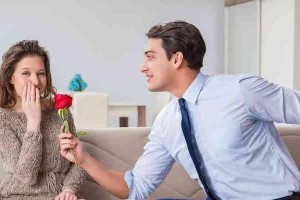 如何应对爱上已婚男人的困境（探讨情感、生育和婚姻的平衡关系）